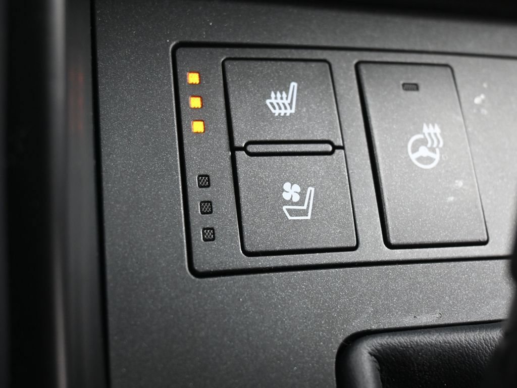 Used 2025 Lexus IS 300 w/ Premium Package RWD image 24