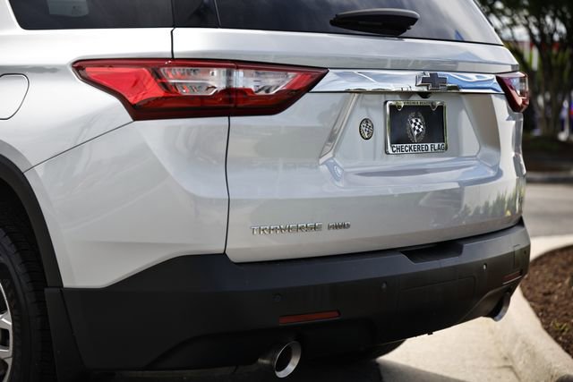 Used 2020 Chevrolet Traverse LT w/ Driver Confidence II Package image 7