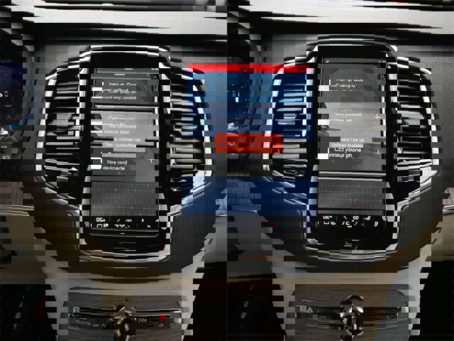 New 2025 Volvo XC90 B6 Plus w/ Protection Package Premier image 11