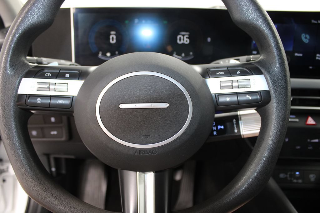 Used 2025 Hyundai Sonata SEL FWD image 33