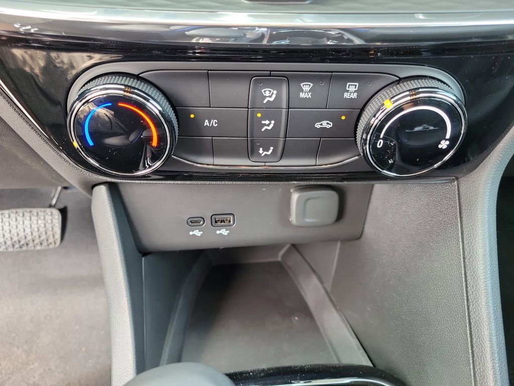 New 2026 Buick Encore GX Sport Touring image 31