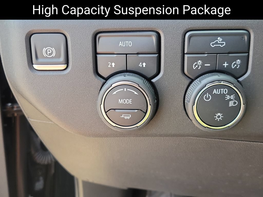Certified 2024 Chevrolet Silverado 1500 LT AWD/4WD image 12