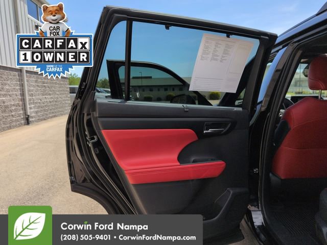 Used 2023 Toyota Highlander XSE FWD image 24