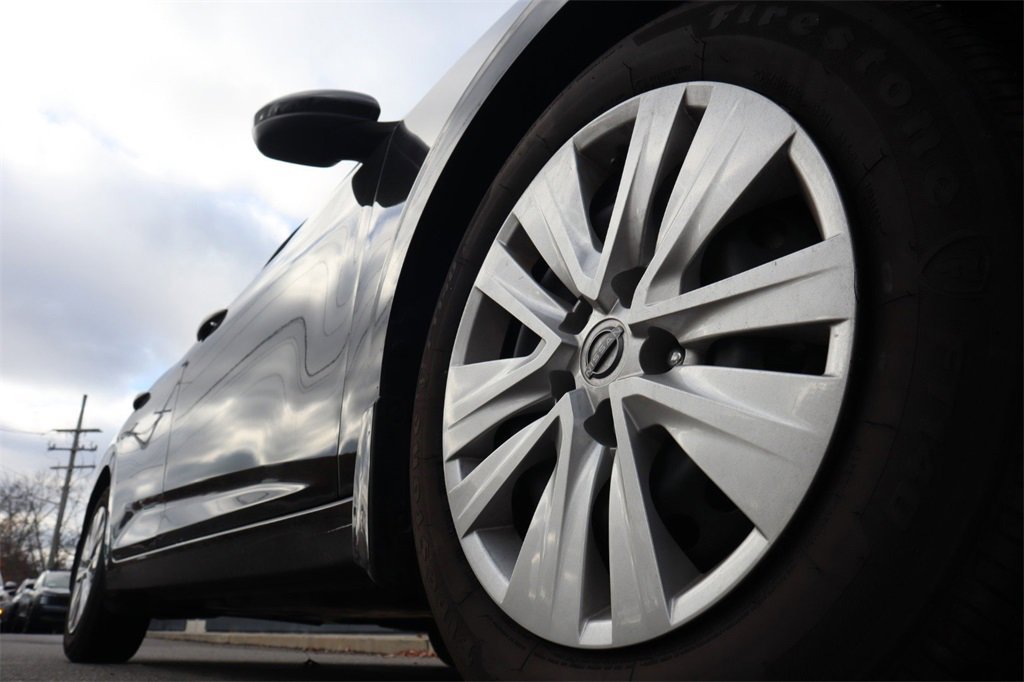 Certified 2025 Nissan Sentra S image 10