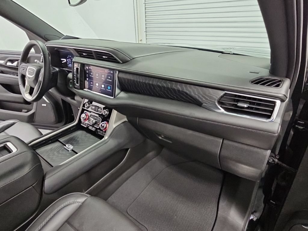 Used 2023 GMC Yukon XL Denali AWD/4WD image 45