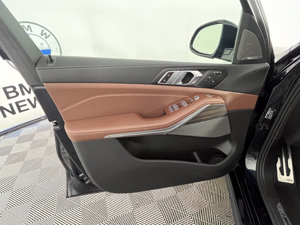 Used 2024 BMW X7 xDrive40i AWD/4WD image 27