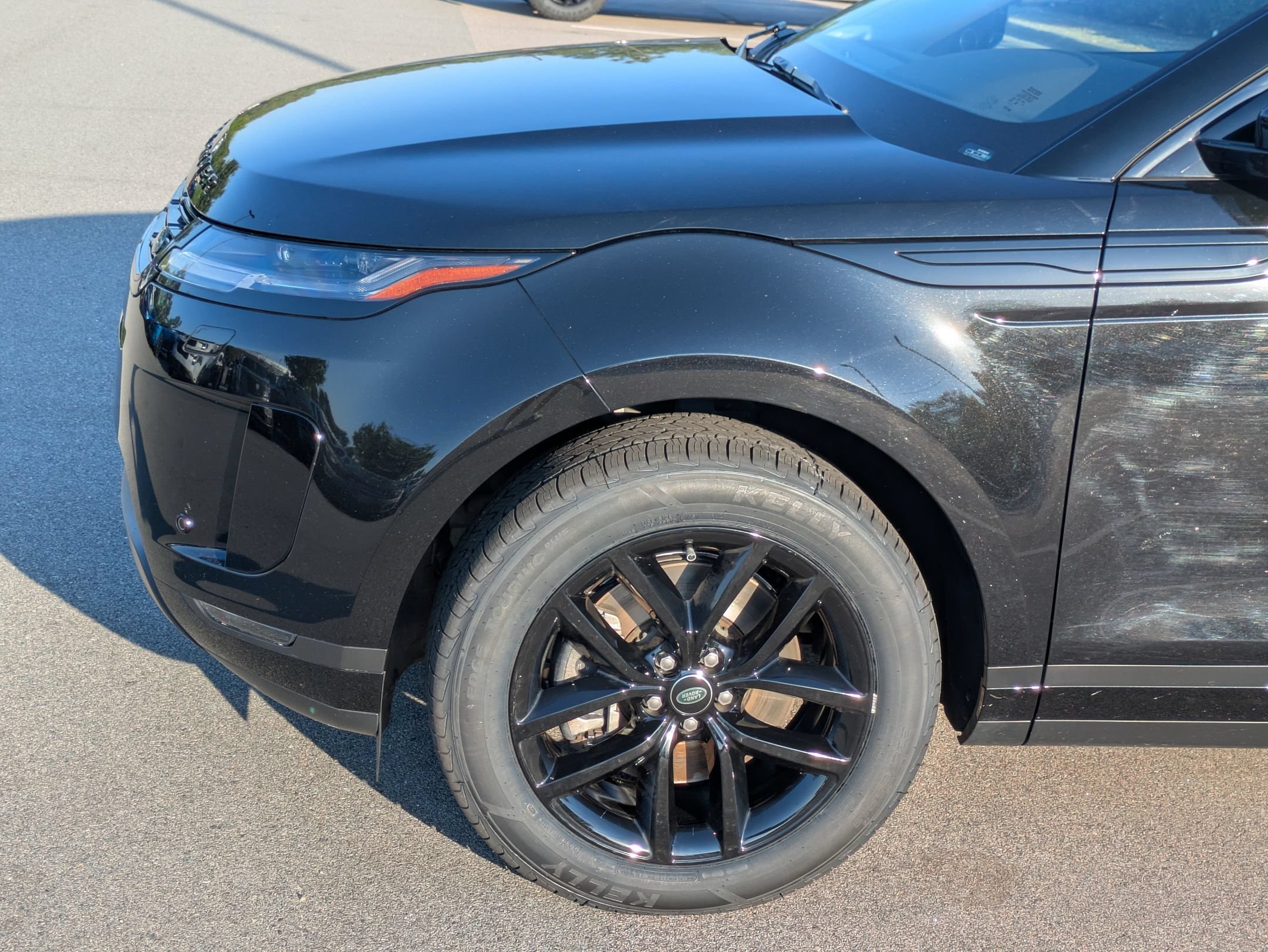 Used 2024 Land Rover Range Rover Evoque S AWD/4WD image 11