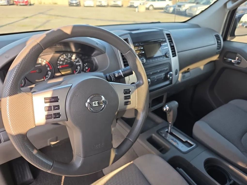 Used 2013 Nissan Frontier SV RWD image 22