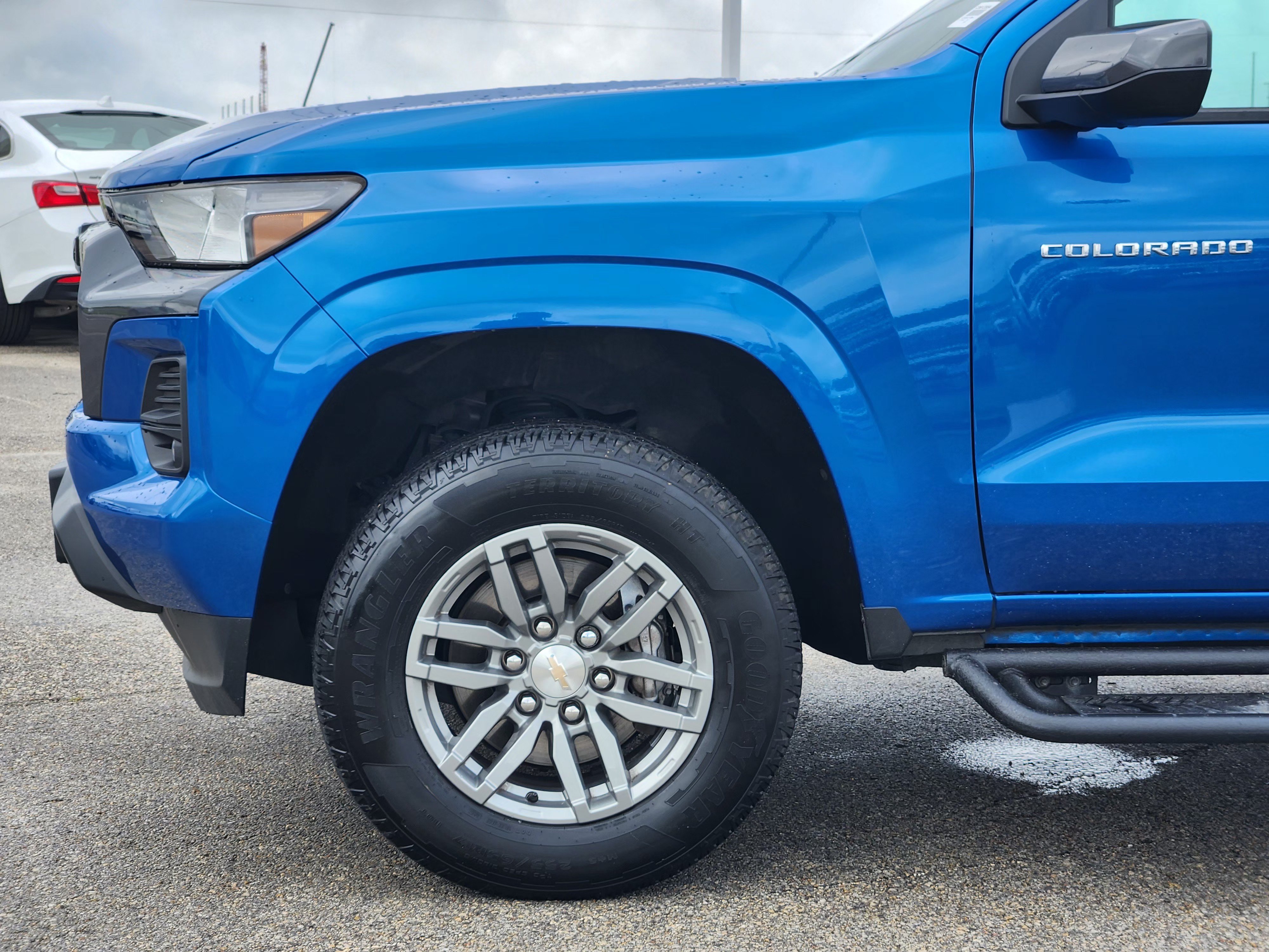 Used 2024 Chevrolet Colorado LT w/ LT Convenience Package II RWD image 9
