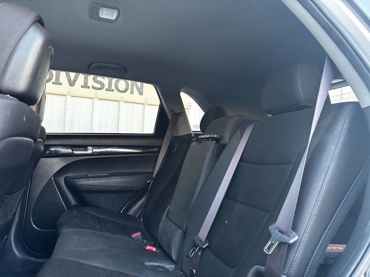 Used 2015 Kia Sorento LX image 18