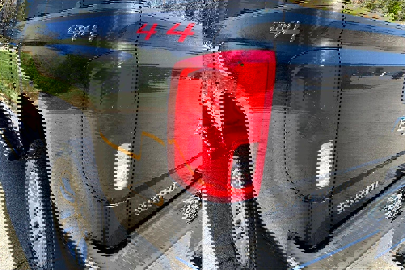 Used 2018 Chevrolet Silverado 1500 LTZ w/ LTZ Plus Package image 28