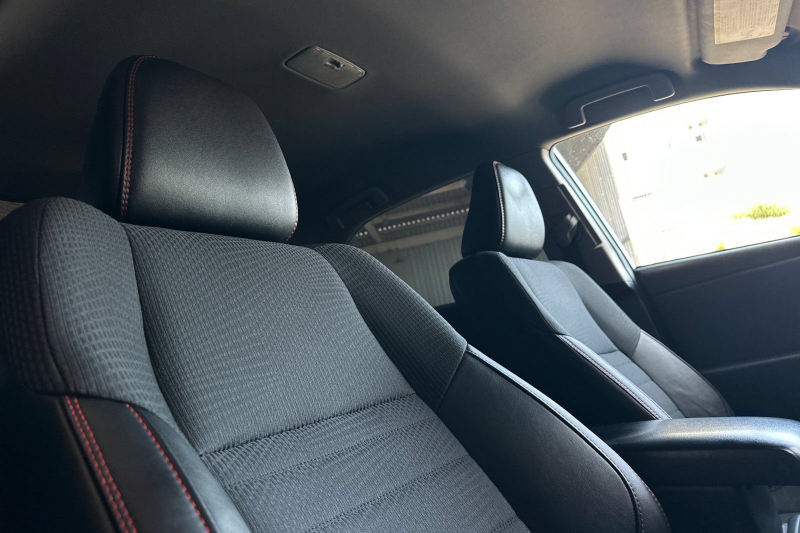 Used 2017 Toyota Camry SE FWD image 16