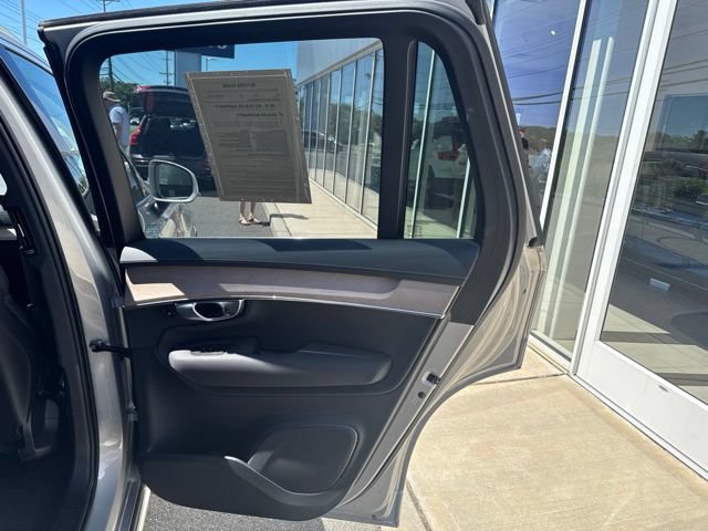 Certified 2025 Volvo XC90 B6 Plus AWD/4WD image 12