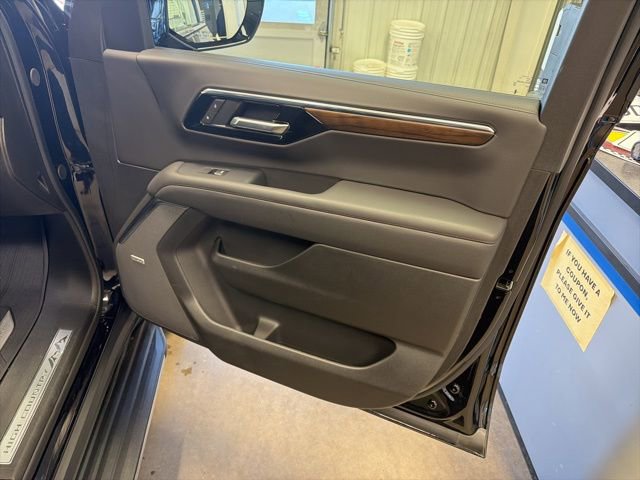 Used 2025 Chevrolet Tahoe High Country image 26