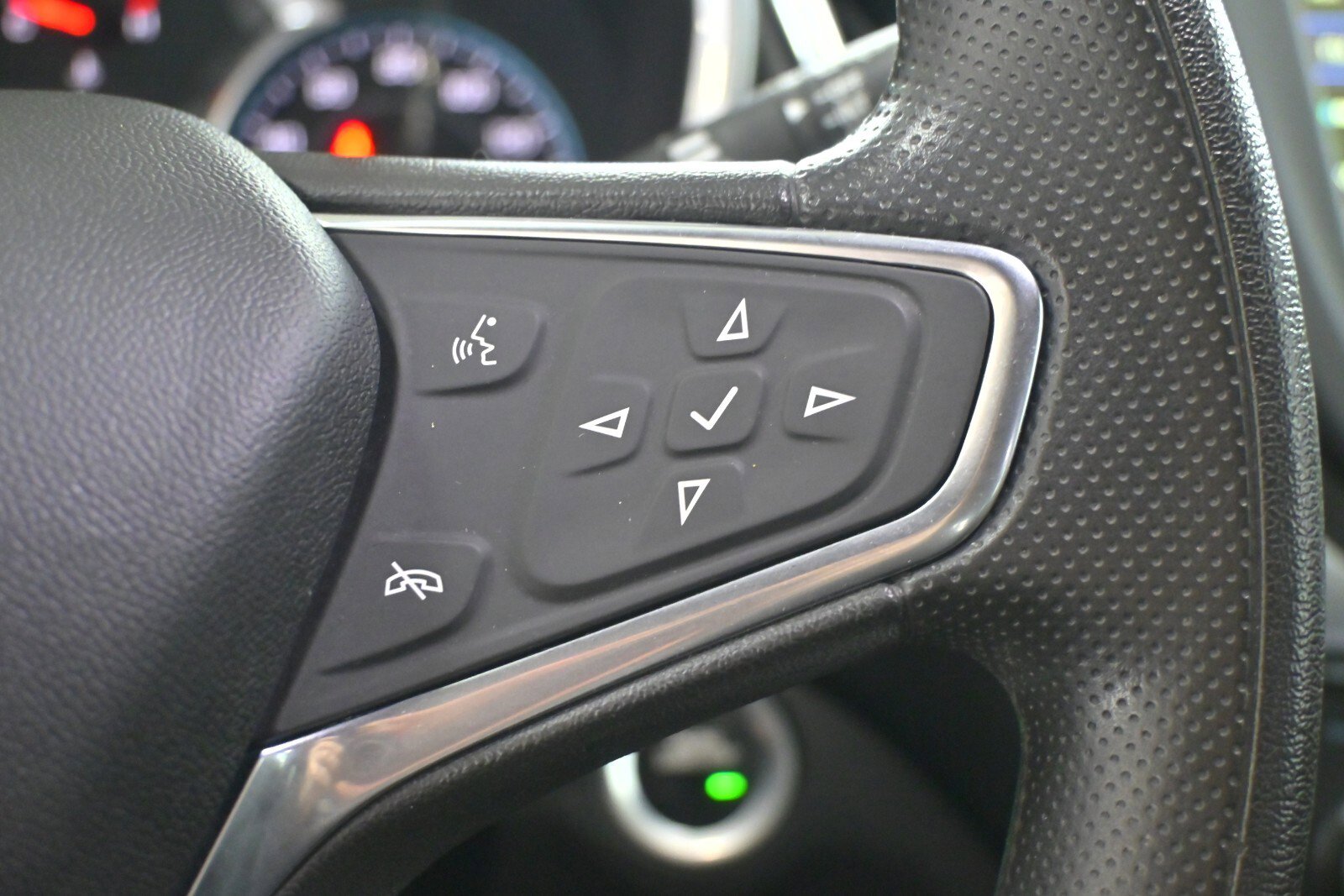 Used 2019 Chevrolet Equinox LT image 19