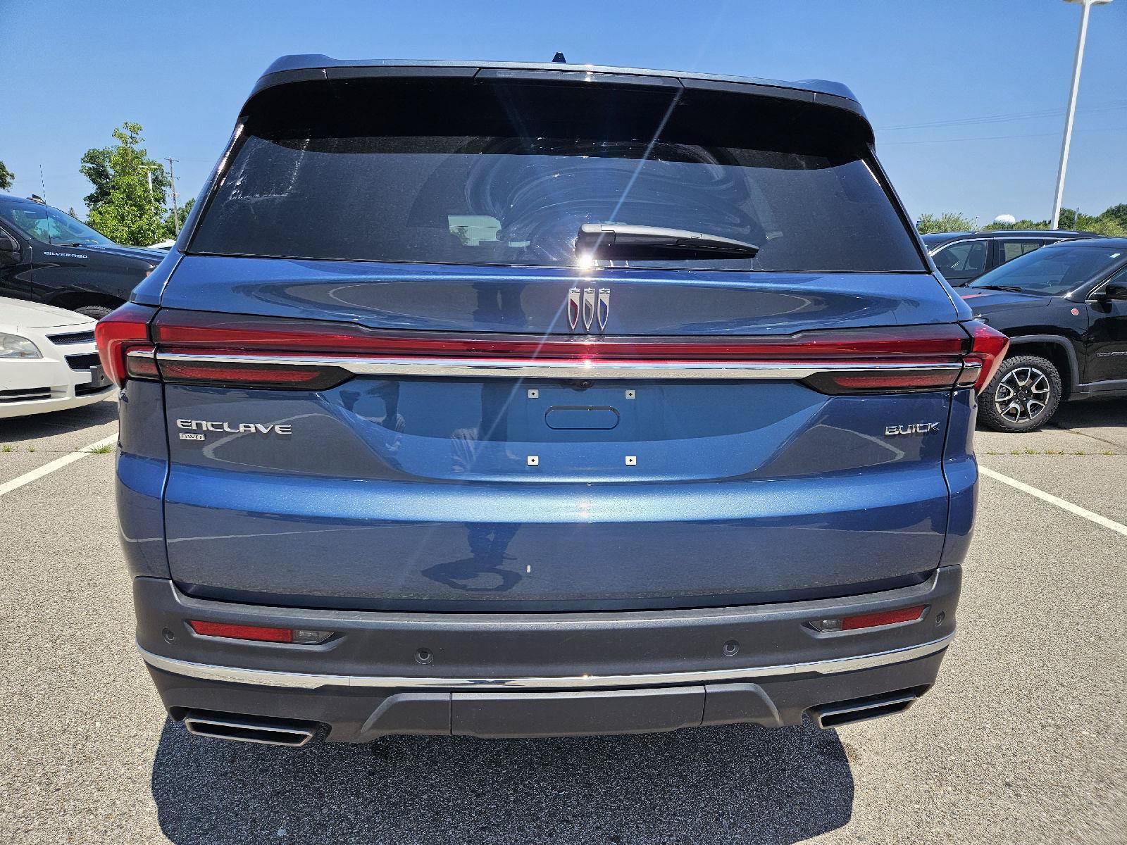 Used 2026 Buick Enclave Preferred AWD/4WD image 6