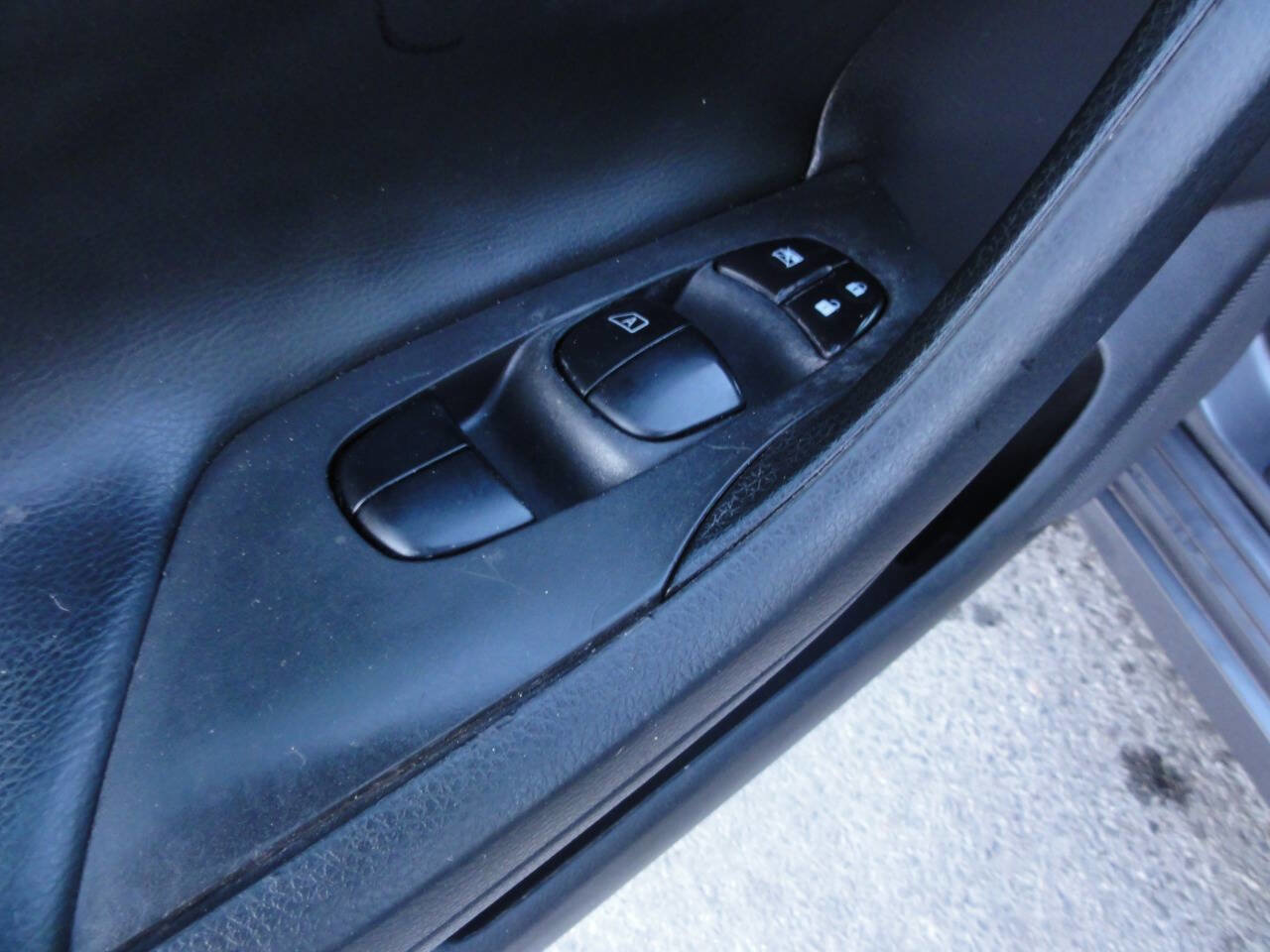 Used 2016 Nissan Altima 2.5 SV image 36