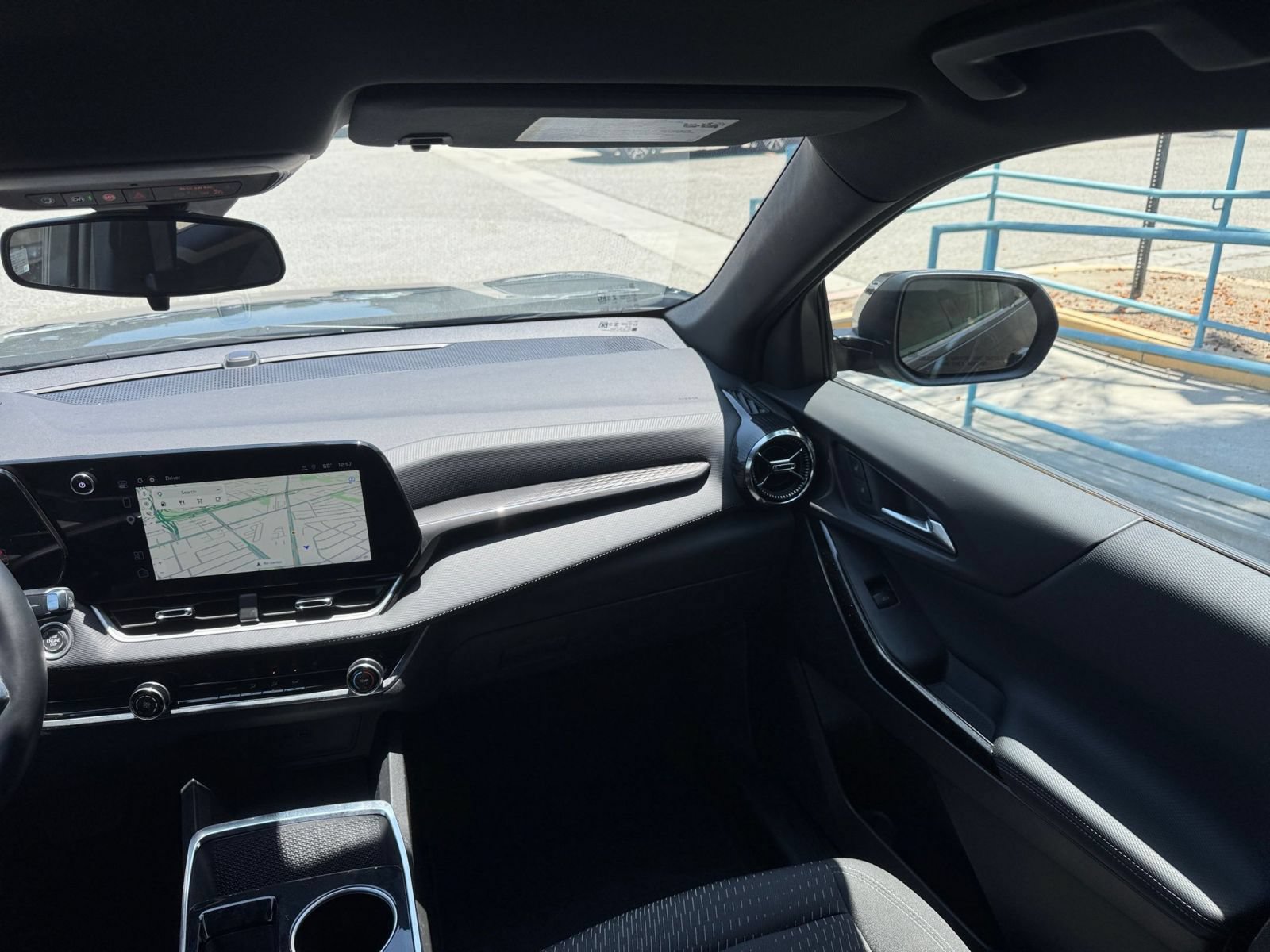 Used 2025 Chevrolet Equinox LT FWD image 36