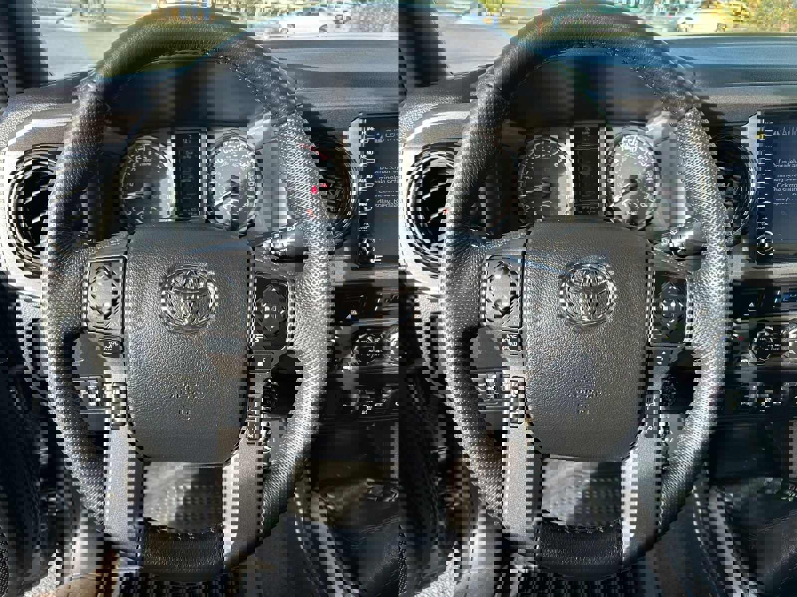 Used 2022 Toyota Tacoma TRD Off-Road w/ Technology Package image 17