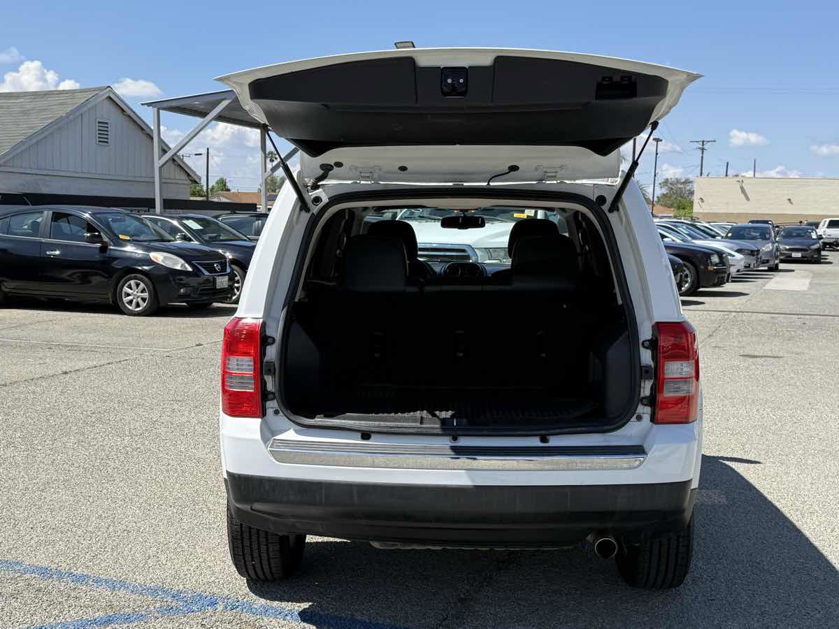 Used 2014 Jeep Patriot Limited FWD image 23