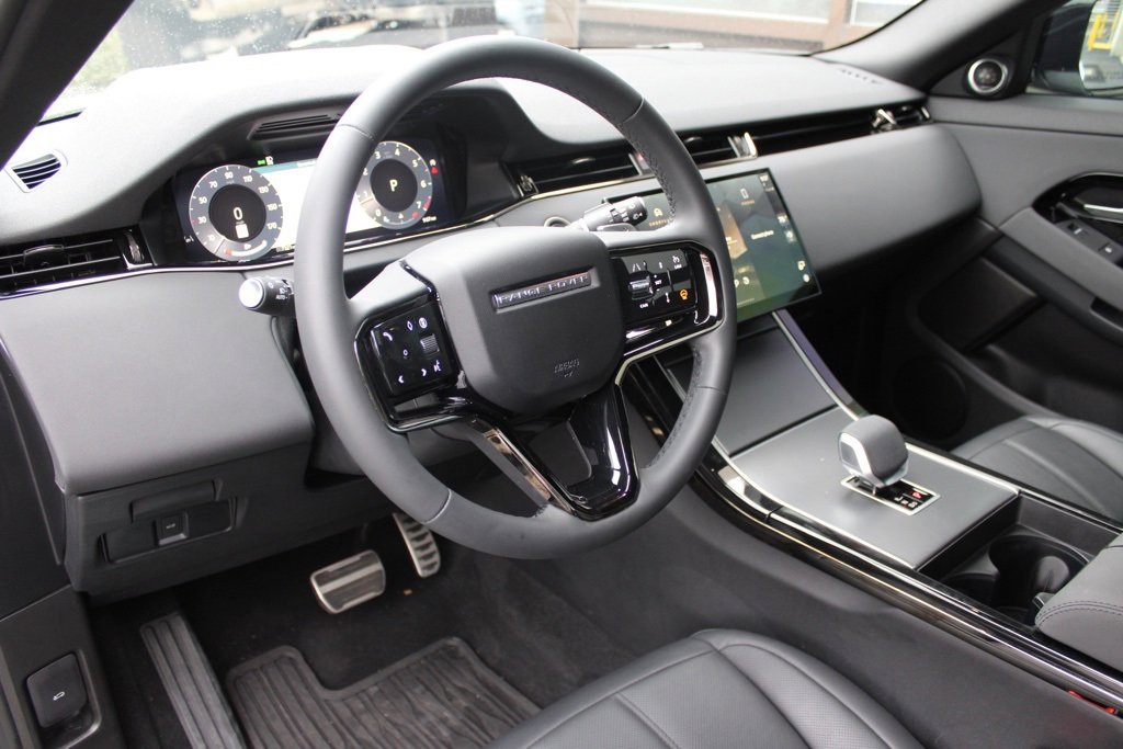 Certified 2025 Land Rover Range Rover Evoque Dynamic SE image 16