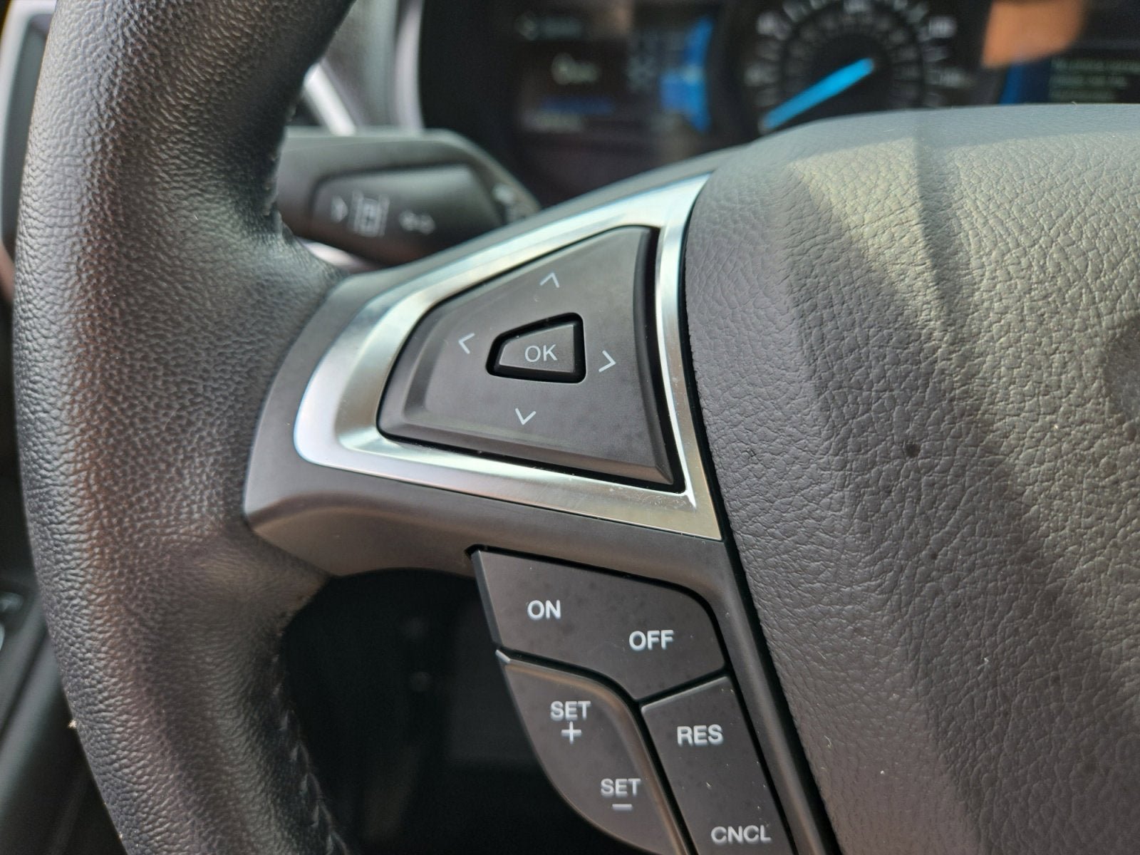 Used 2023 Ford Edge SEL w/ Convenience Package AWD/4WD image 14