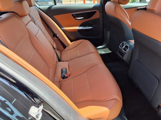 Used 2025 Mercedes-Benz C 300 4MATIC Sedan image 20