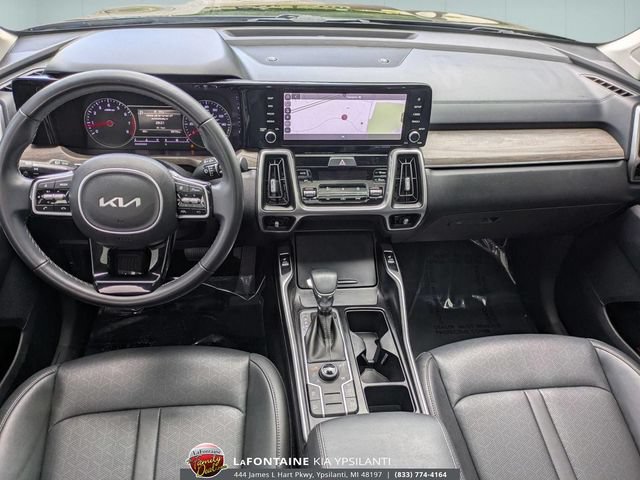 Certified 2022 Kia Sorento S w/ Panoramic Sunroof Package AWD/4WD image 29