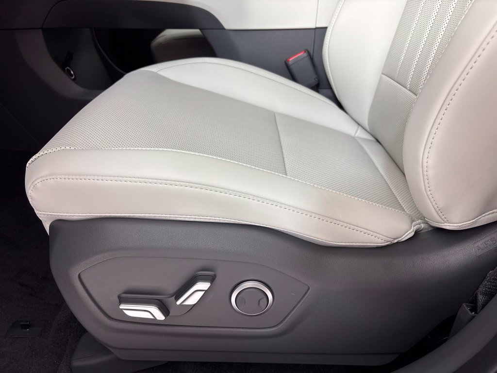 New 2027 Hyundai Santa Fe SEL FWD image 15