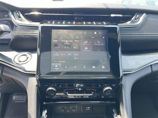 Used 2023 Jeep Grand Cherokee Altitude image 21