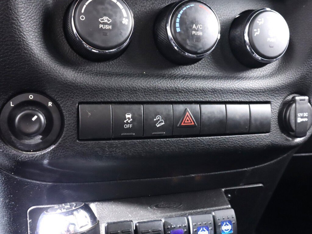 Used 2014 Jeep Wrangler Unlimited Sport w/ Quick Order Package 24S image 21