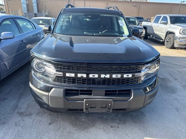 Used 2025 Ford Bronco Sport Outer Banks w/ Outer Banks Tech Package+ AWD/4WD image 2