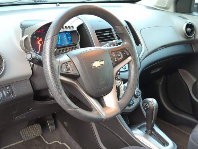 Used 2013 Chevrolet Sonic LT FWD image 9