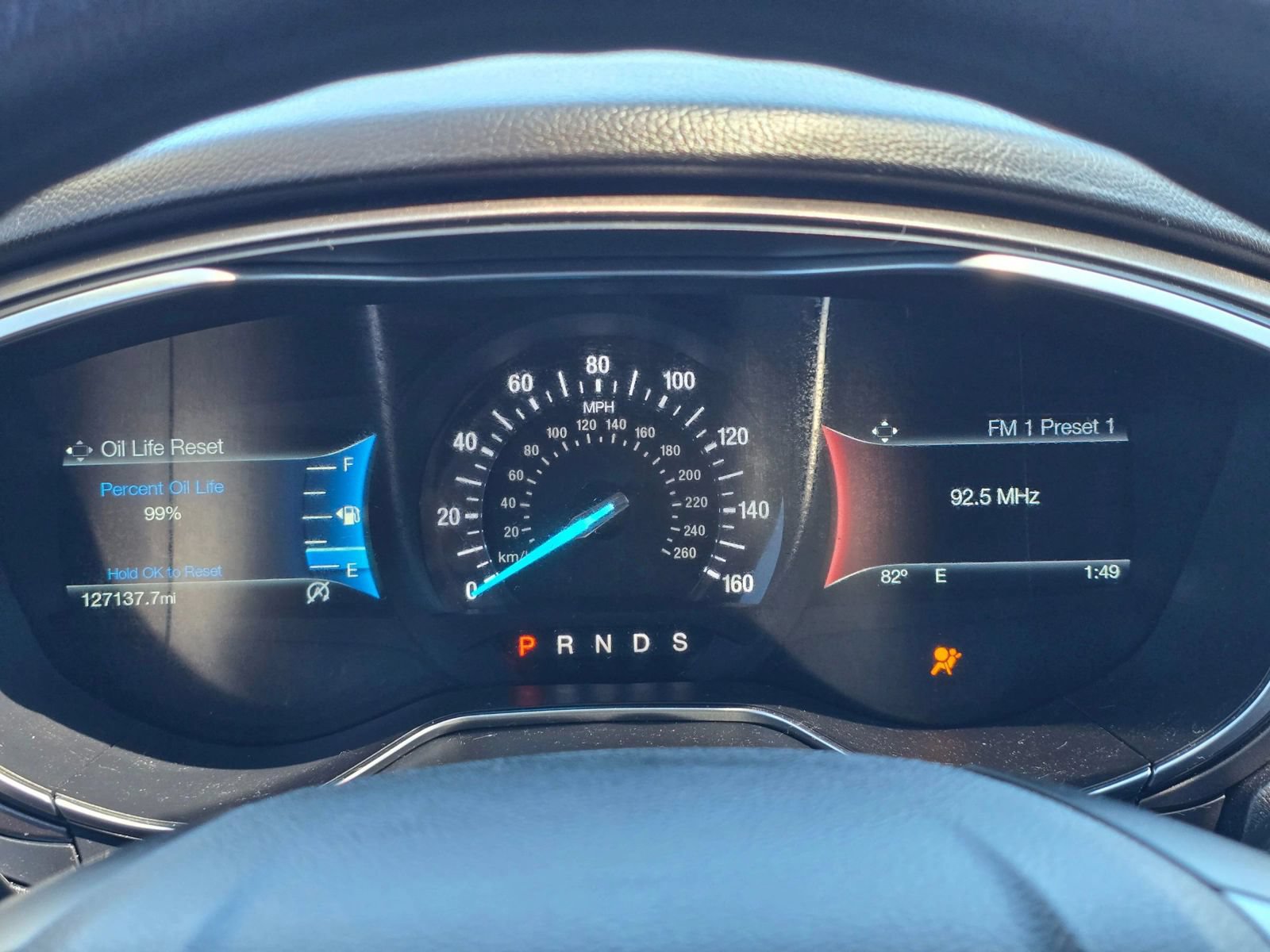 Used 2017 Ford Fusion SE w/ Fusion SE Technology Package FWD image 24