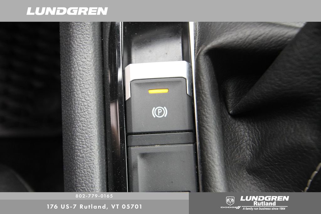 Used 2024 Volkswagen Taos SE image 27