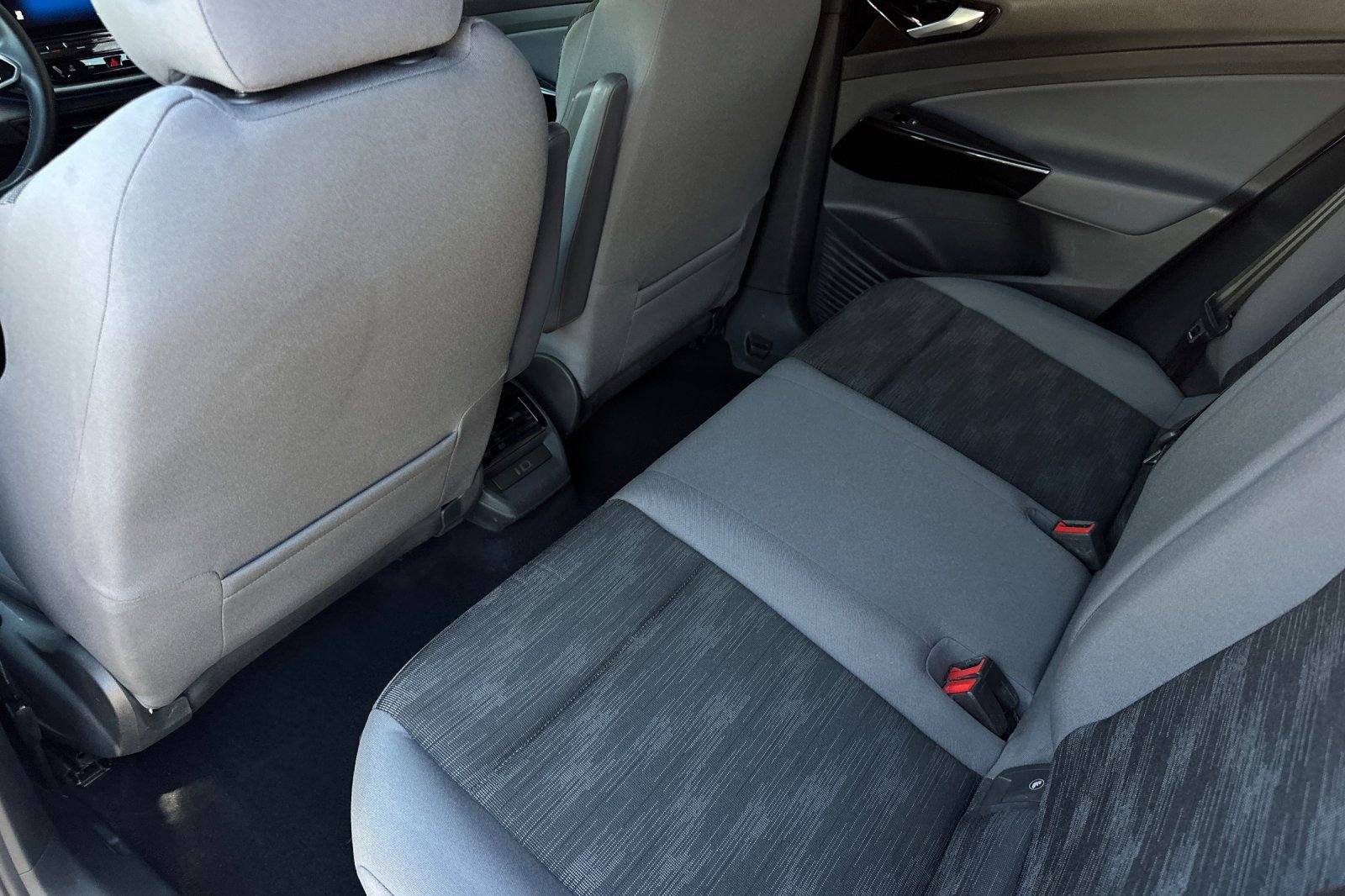 Used 2022 Volkswagen ID.4 Pro AWD/4WD image 12