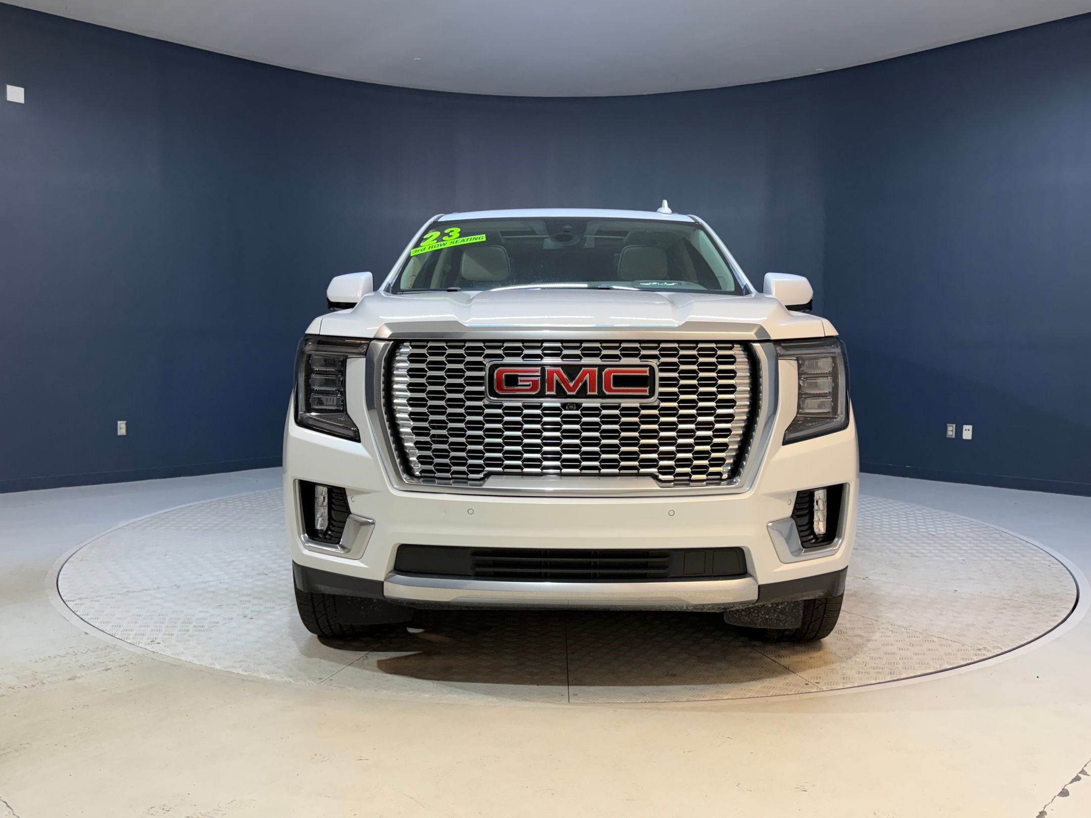 Used 2023 GMC Yukon XL Denali image 6