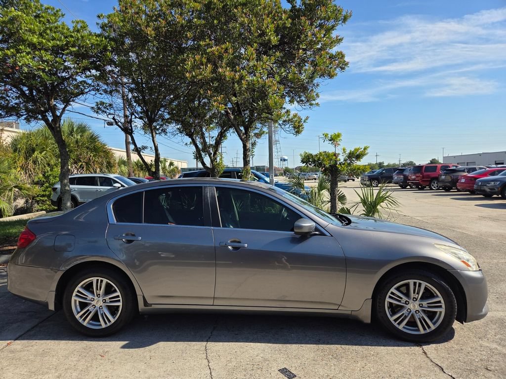 Used 2013 INFINITI G37 x Sedan w/ Premium Pkg AWD/4WD image 4