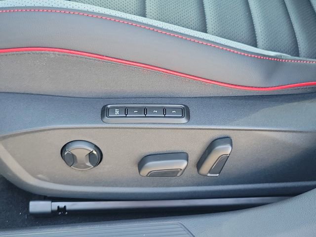 New 2025 Volkswagen GTI SE FWD image 6