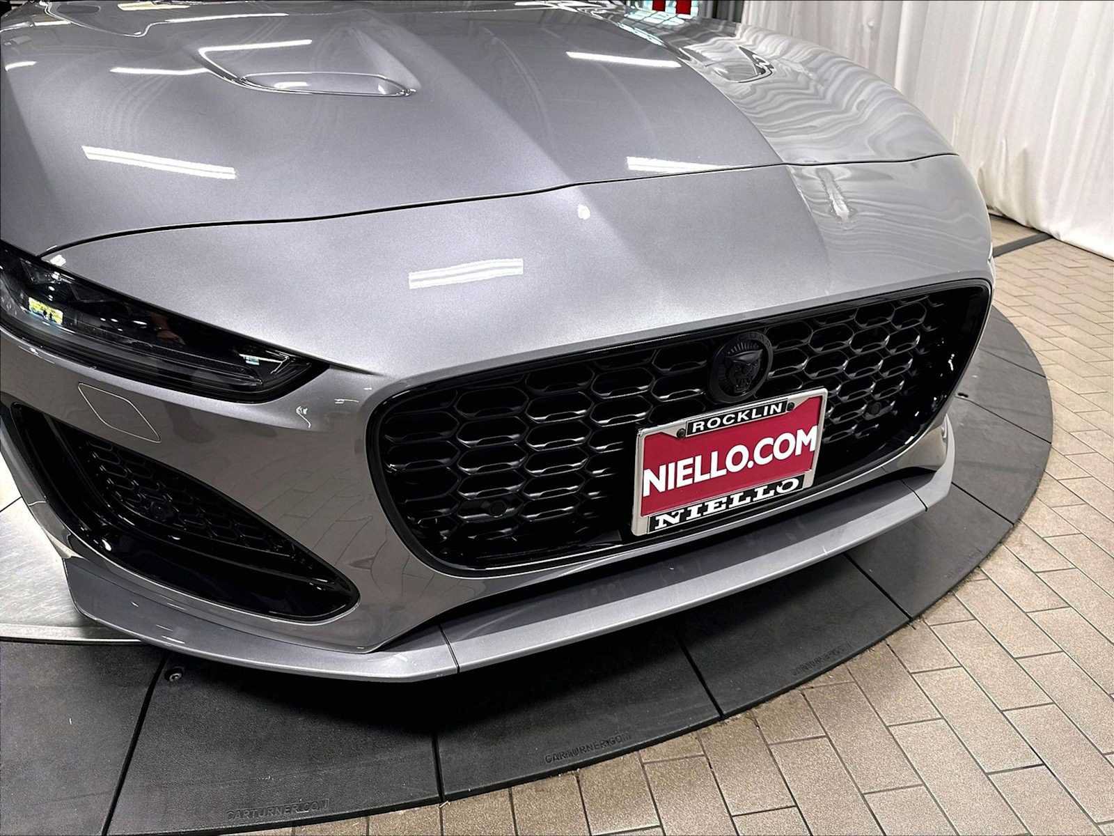 Used 2024 Jaguar F-TYPE Convertible AWD image 27