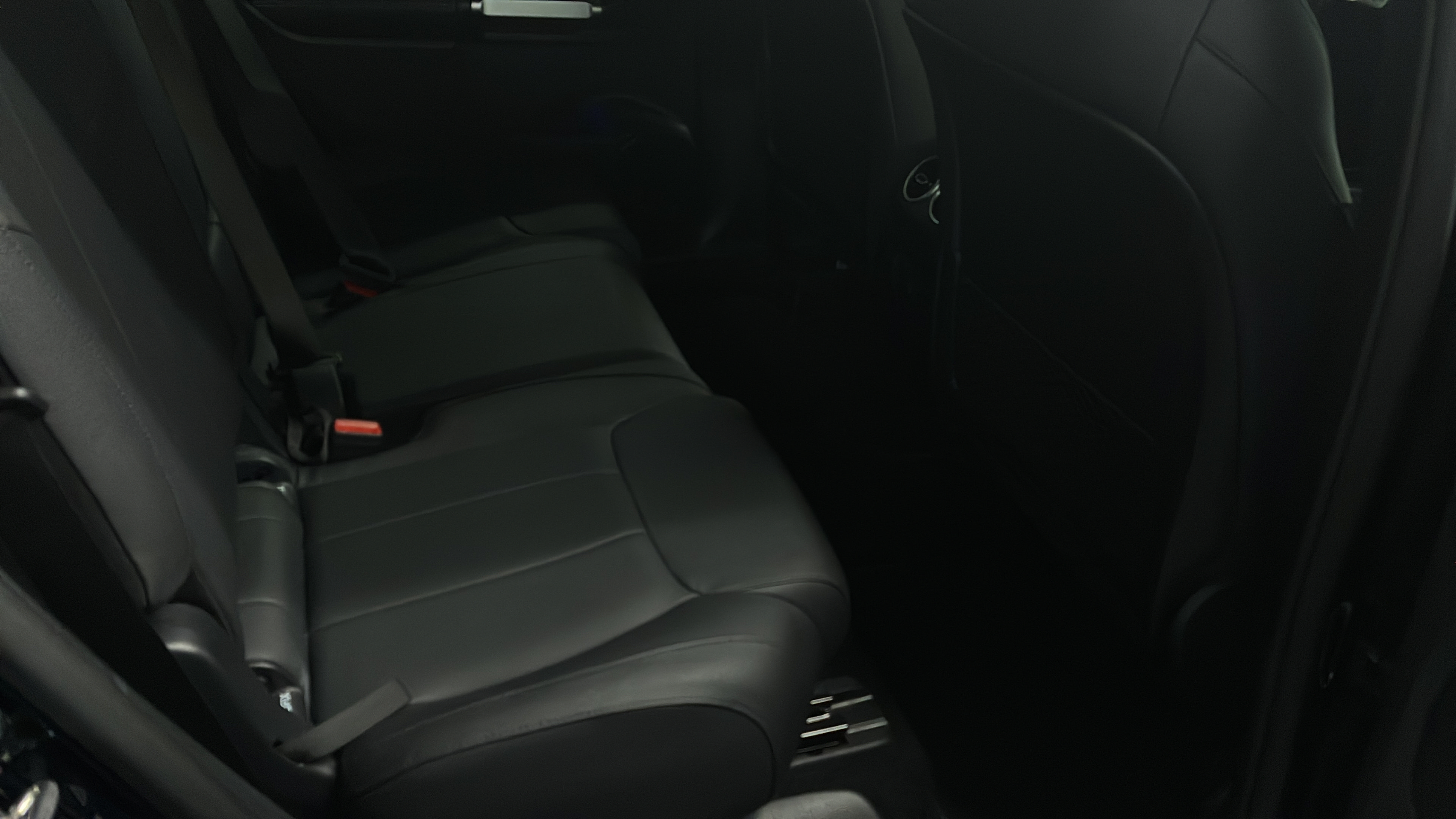 Certified 2024 Mercedes-Benz GLB 250 image 24
