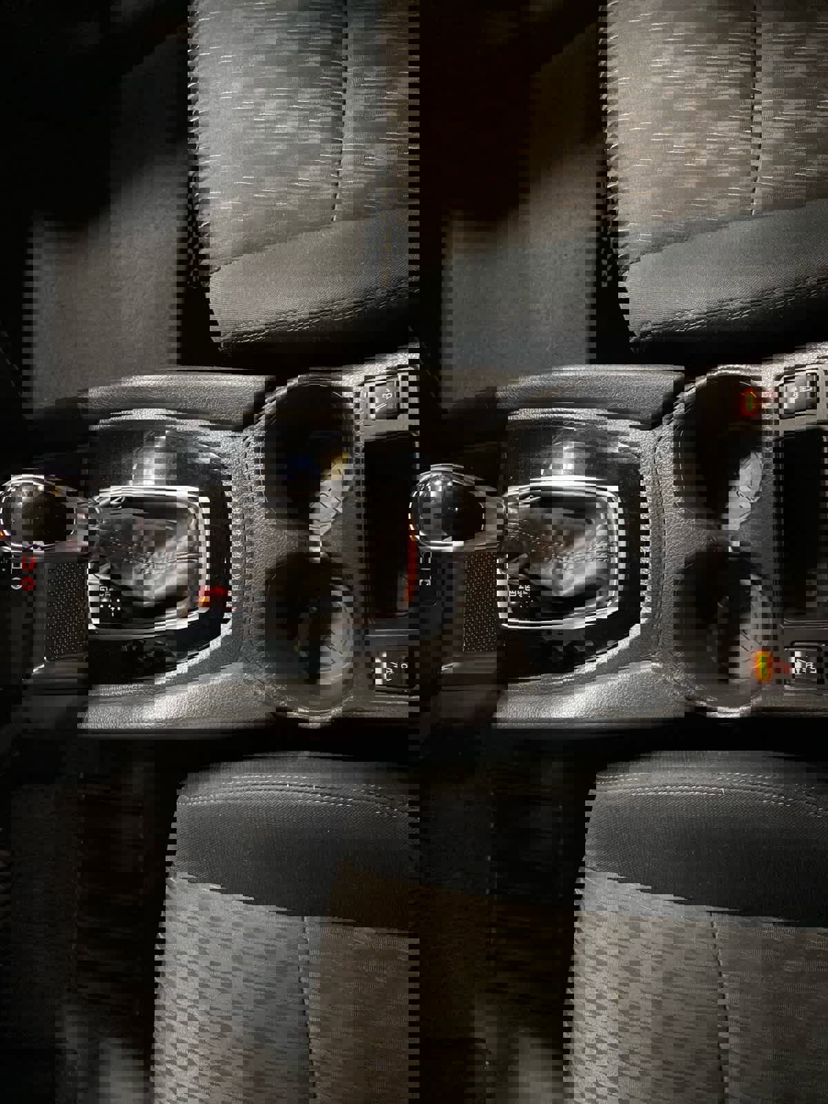 Used 2019 Nissan Rogue SV image 18