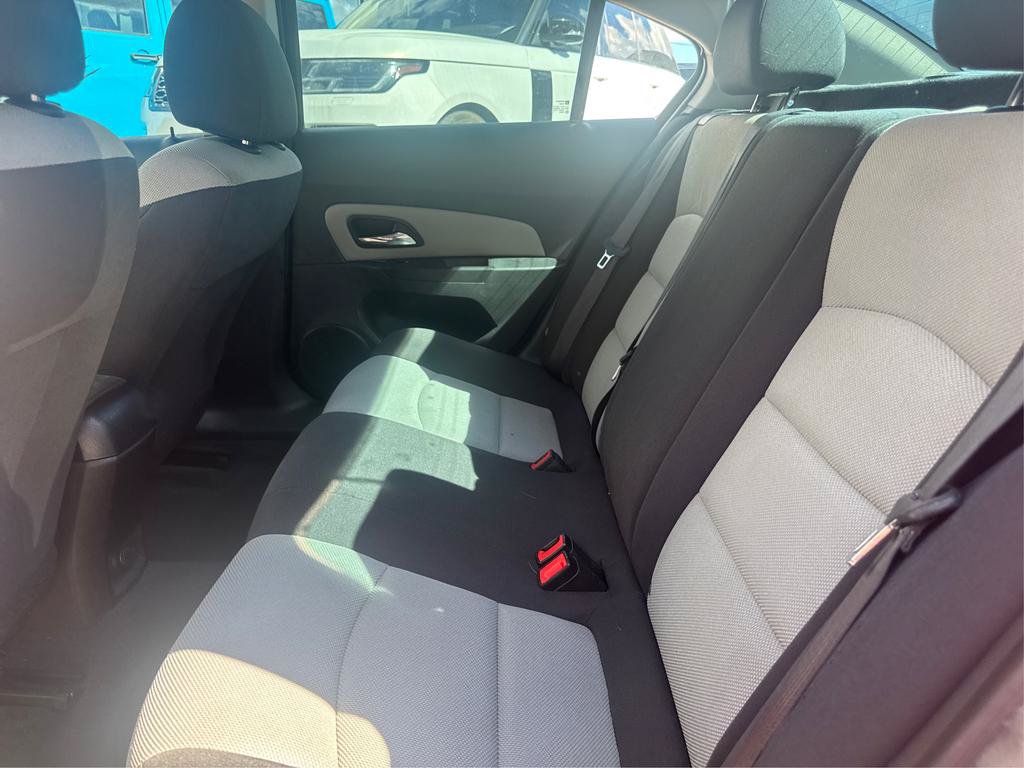 Used 2016 Chevrolet Cruze LS FWD image 9