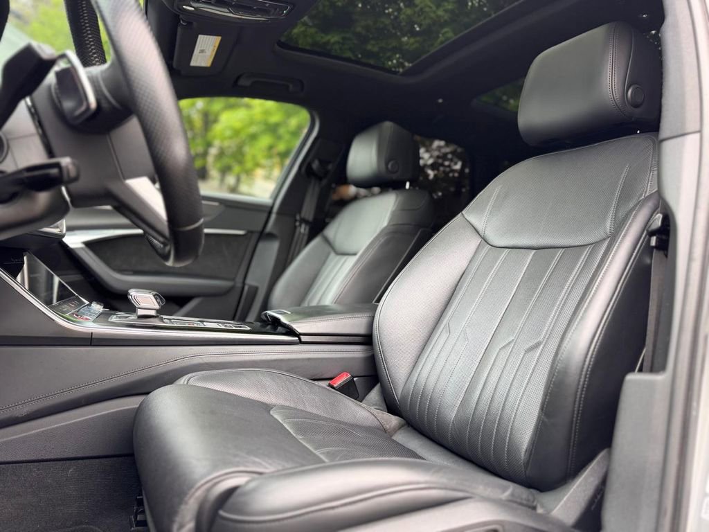 Used 2021 Audi RS 6 AWD/4WD image 22