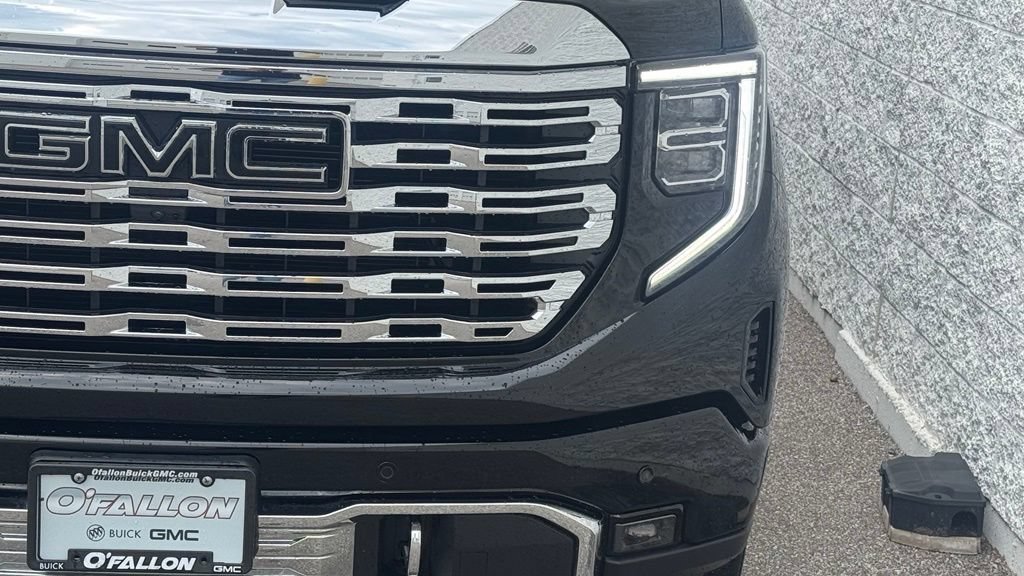 Used 2024 GMC Sierra 1500 Denali w/ Denali Reserve Package AWD/4WD image 9