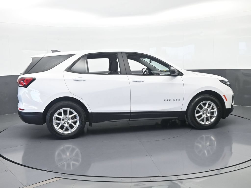 Used 2023 Chevrolet Equinox LS FWD image 7