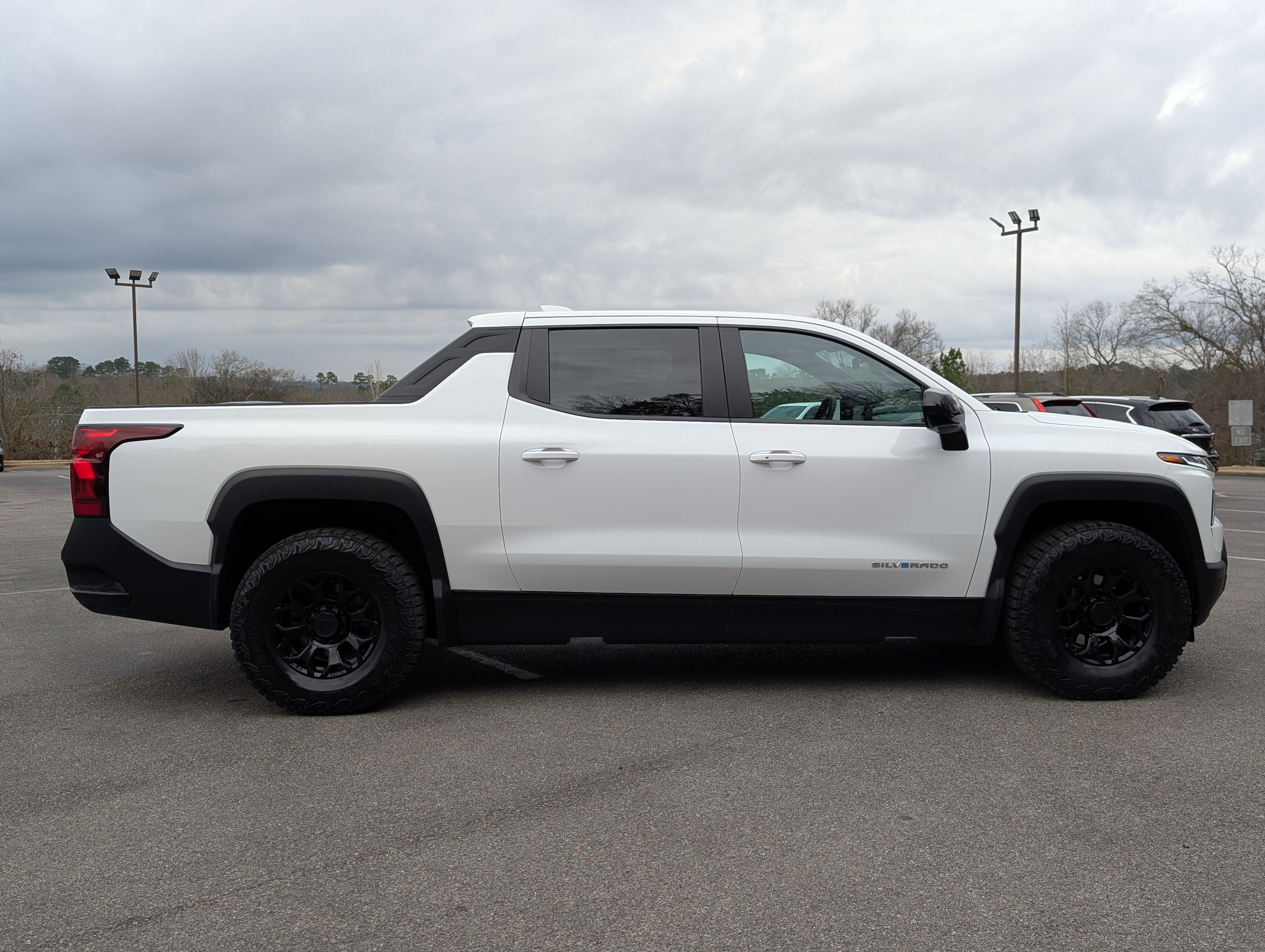 Used 2024 Chevrolet Silverado EV W/T image 7