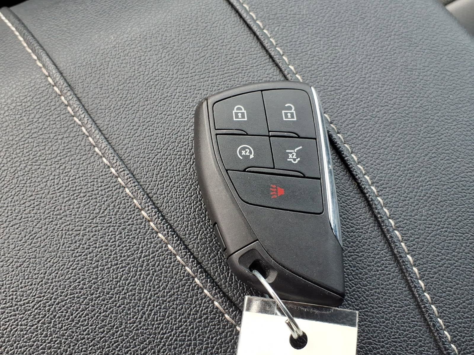 Used 2025 Chevrolet Traverse LT AWD/4WD image 20