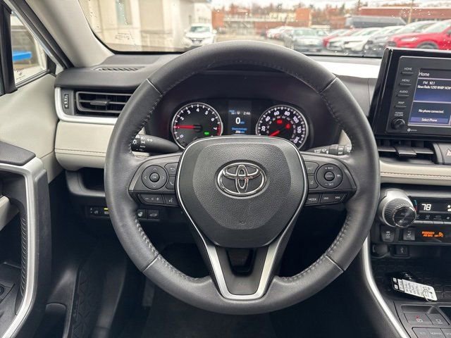 Used 2022 Toyota RAV4 XLE image 12
