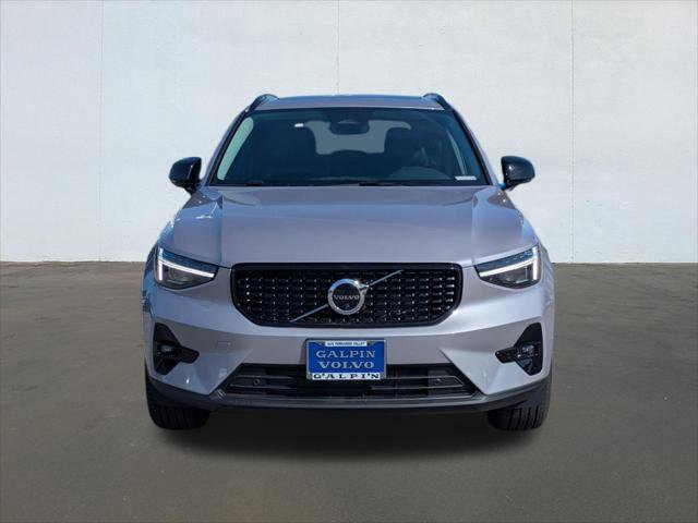 New 2026 Volvo XC40 B5 Plus w/ Protection Package Premier image 4